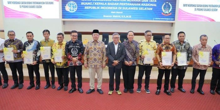 Menteri ATR/BPN Nusron Wahid 254 Sertipikat Aset Daerah di Sulsel
