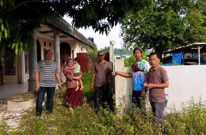 Petugas Kantah Nias Selatan Ukur Tanah di Desa Simaluaya